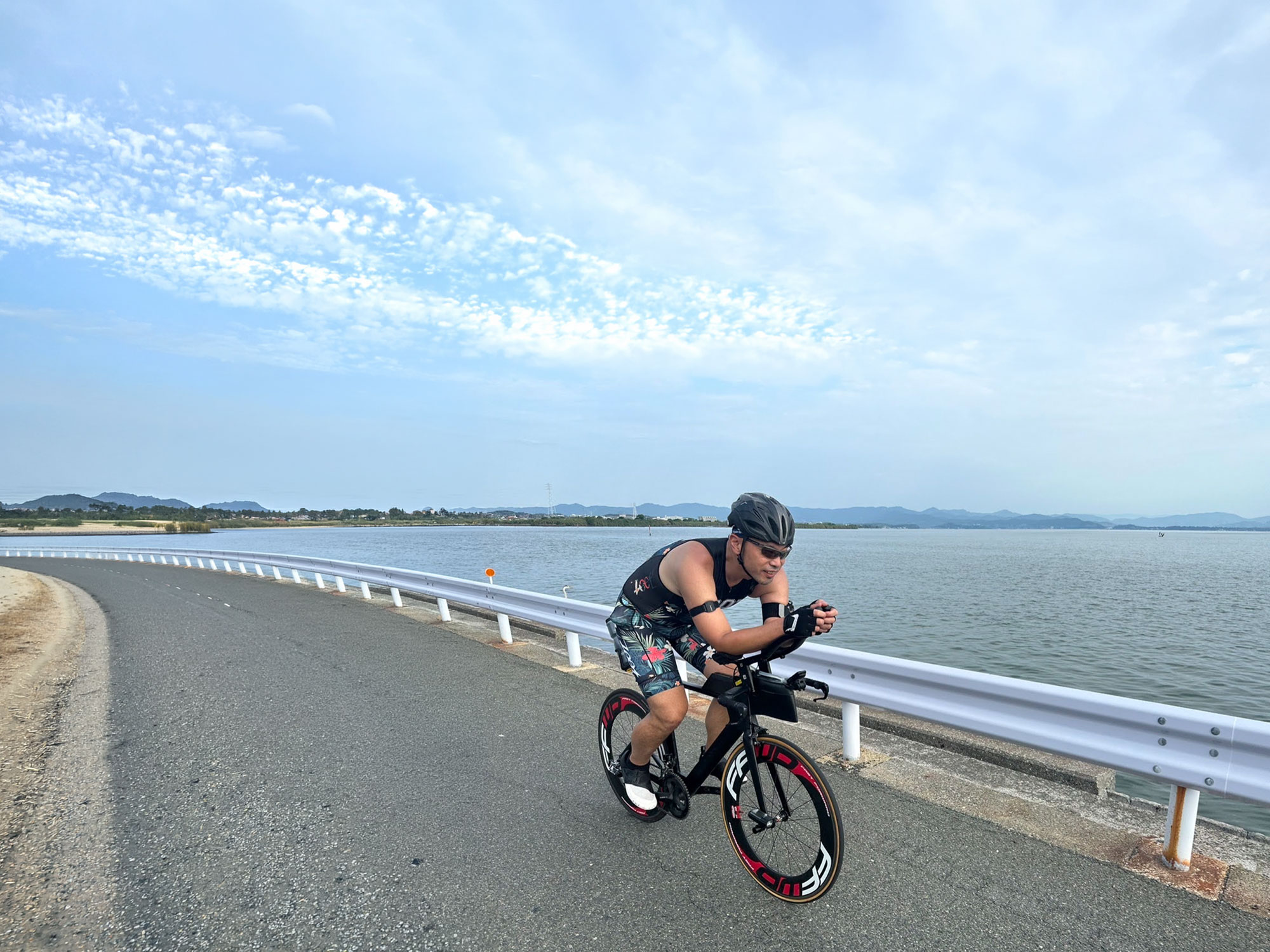 琵琶湖でトライアスロンの練習中